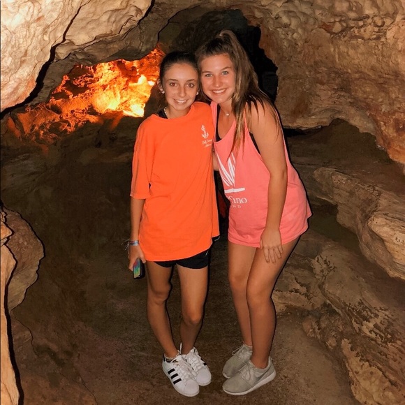 Meet your Posher, Samantha - Picture 3 of 8